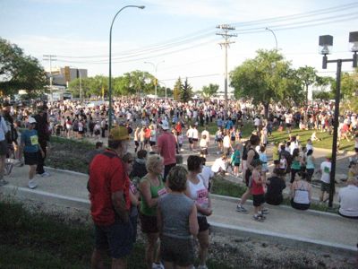 Gathering of Winnipeg community at Manitoba Marathon June 21, 2009